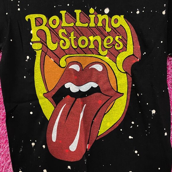 The Rolling Stones Bleach Dye Hot Lips Tshirt Size Small - Picture 2 of 4